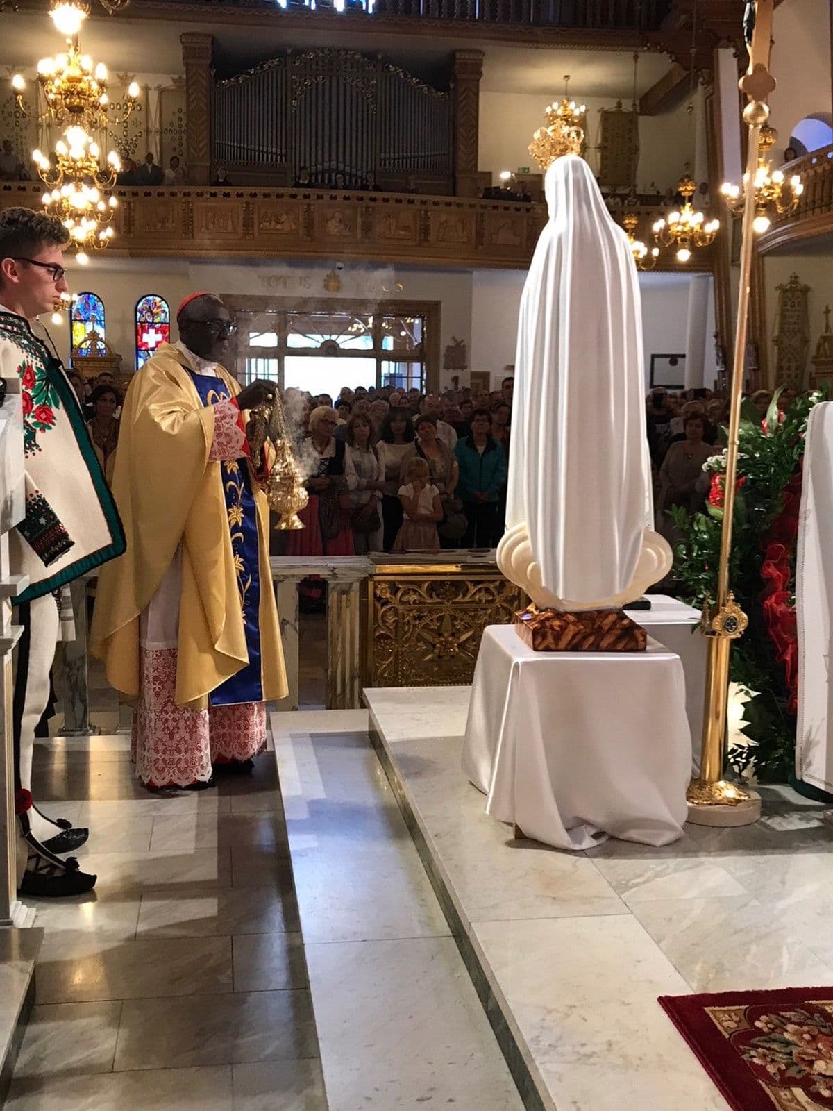 Освящение статуи Девы Марии. Фото: Stowarzyszenie Apostolstwa Katolickiego Księża Pallotyni