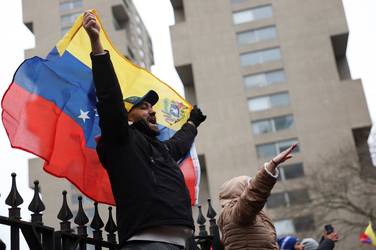 Статья Кто возглавит Венесуэлу после Мадуро