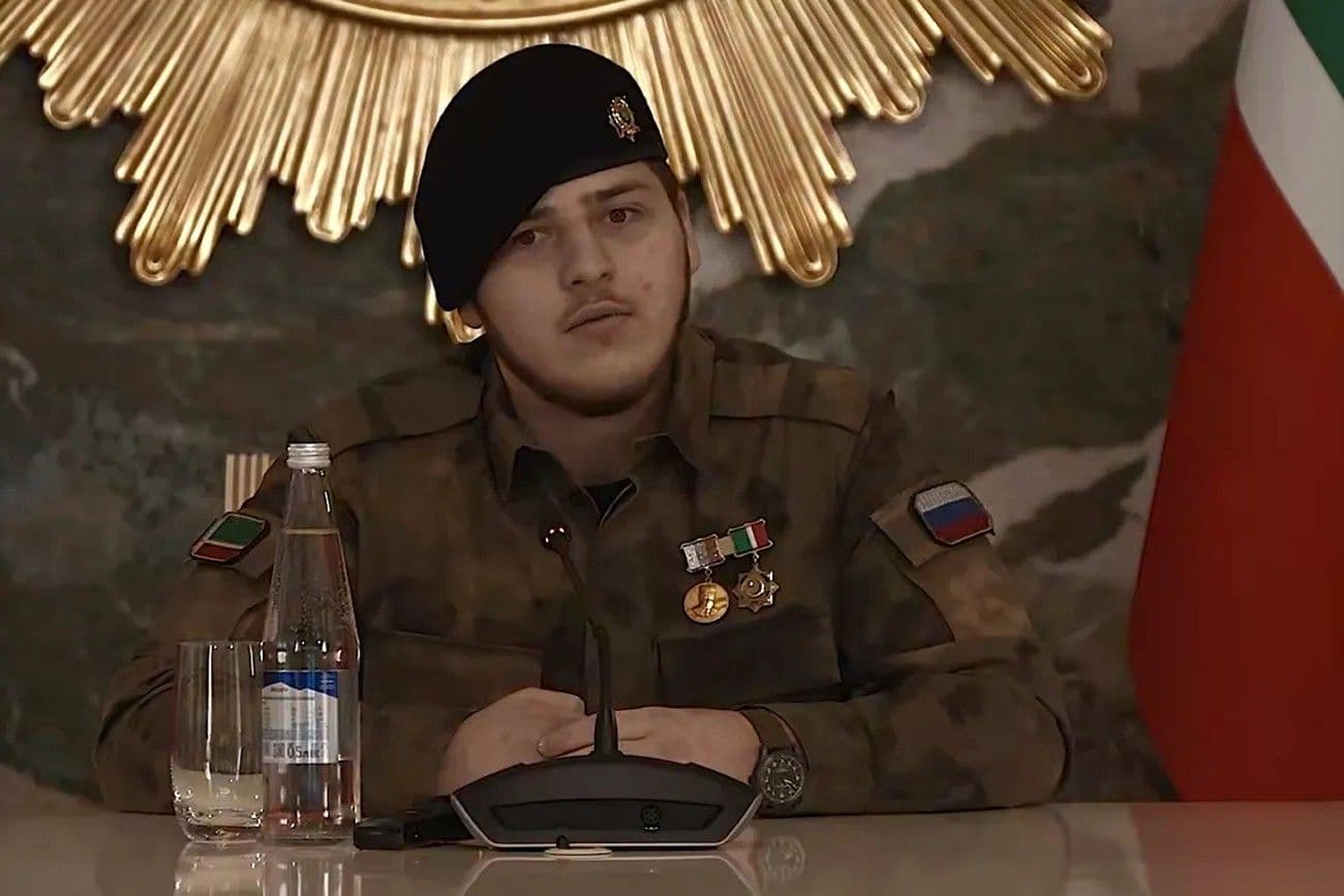 Кадр из видео с Адамом Кадыровым. Скриншот: Рамзан Кадыров / Телеграм