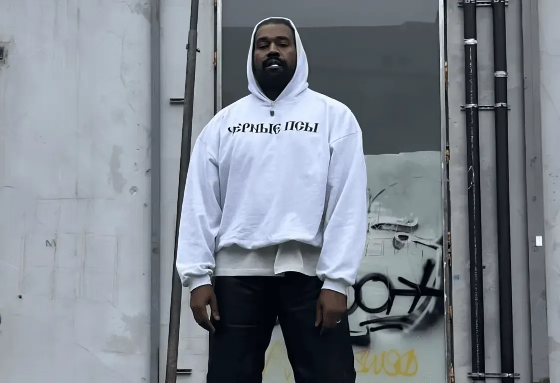 Канье Уэст в худи Yeezy дизайна Гоши Рубчинского. Фото: Kanye West / Instagram