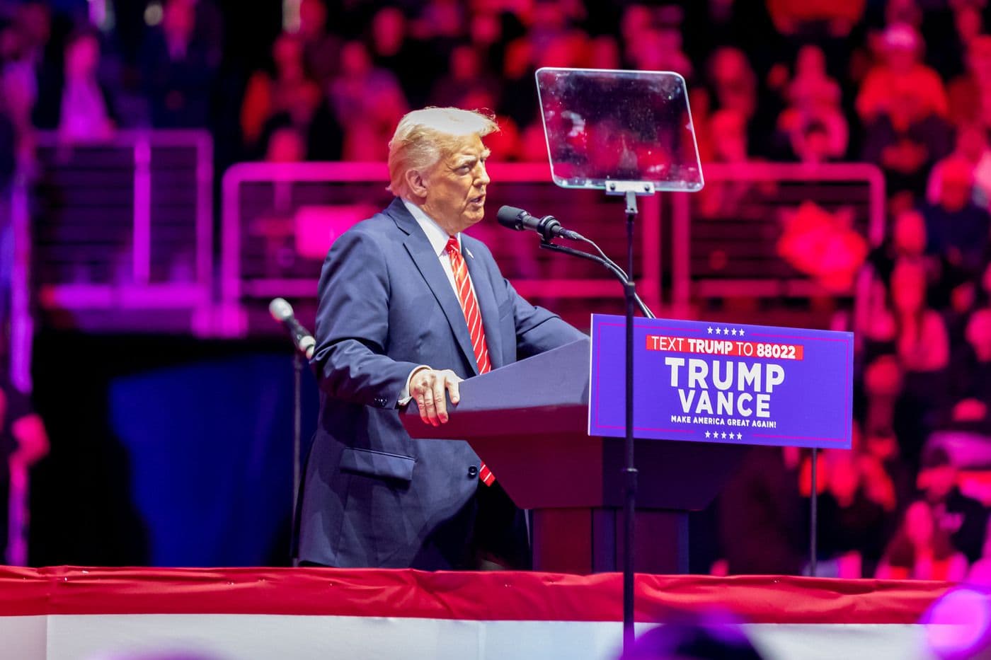 Выступление Дональда Трампа на Capital One Arena в Вашингтоне. Фото: Michael Nigro / Zuma Press / Forum