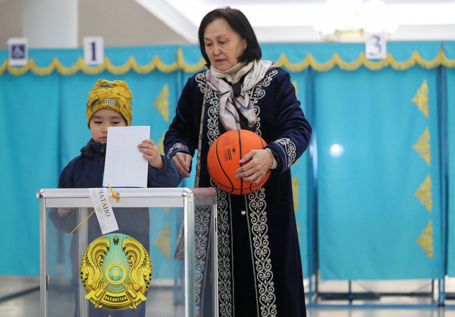 Референдум в Казахстане. Фото: Pavel Mikheyev / Reuters / Forum