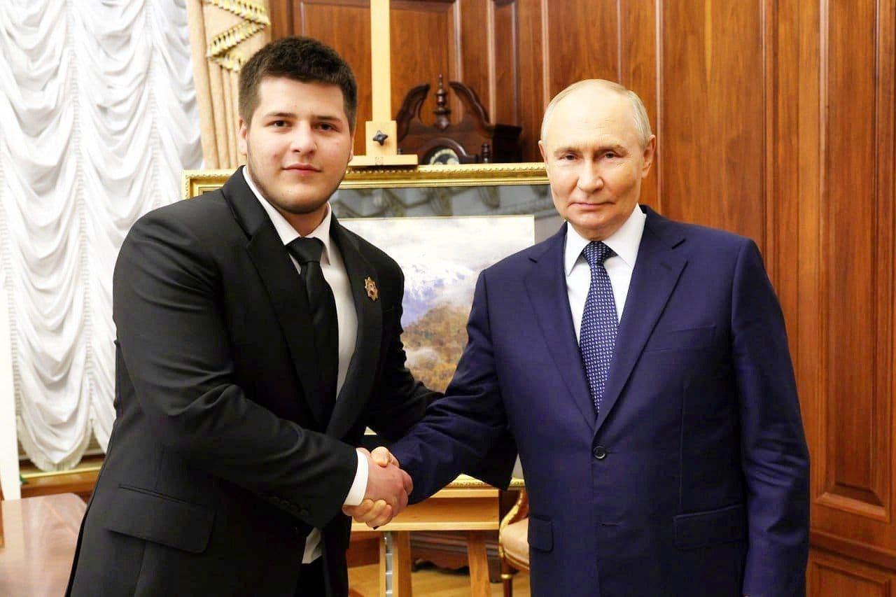 Адам Кадыров и Владимир Путин. Фото: Рамзан Кадыров / Телеграм